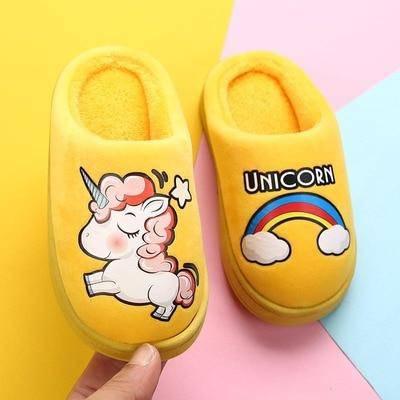 Pantoufle unicorn 2025