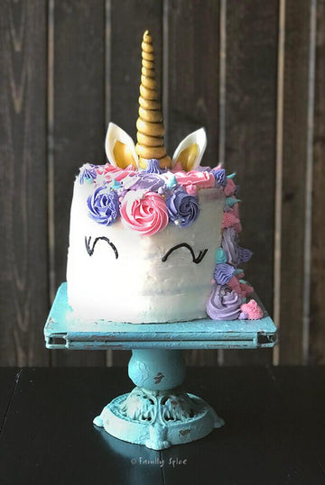 Unicorn cake with rainbow layers