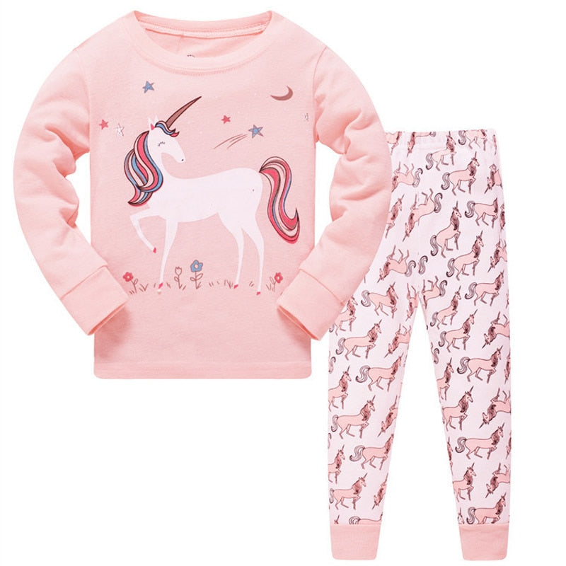 Pijama de unicornio rosa claro