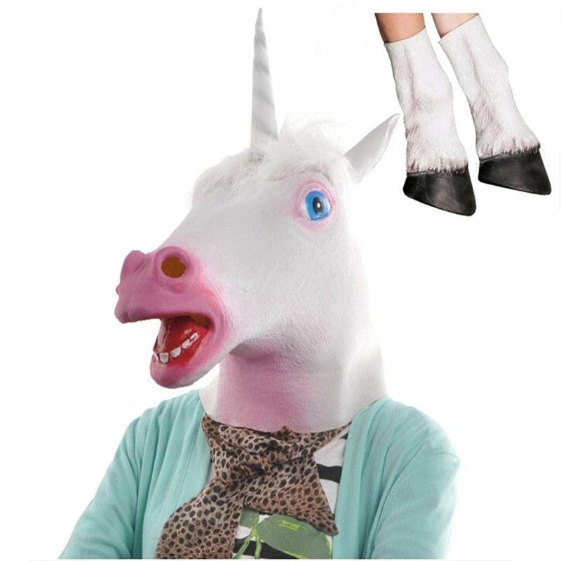 Máscara de unicornio con un par de piernas.